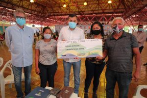 Imagem da notícia - Governador Wilson Lima entrega mais de R$ 4 milhões em indenizações para beneficiários do Prosamim do Igarapé do Quarenta.